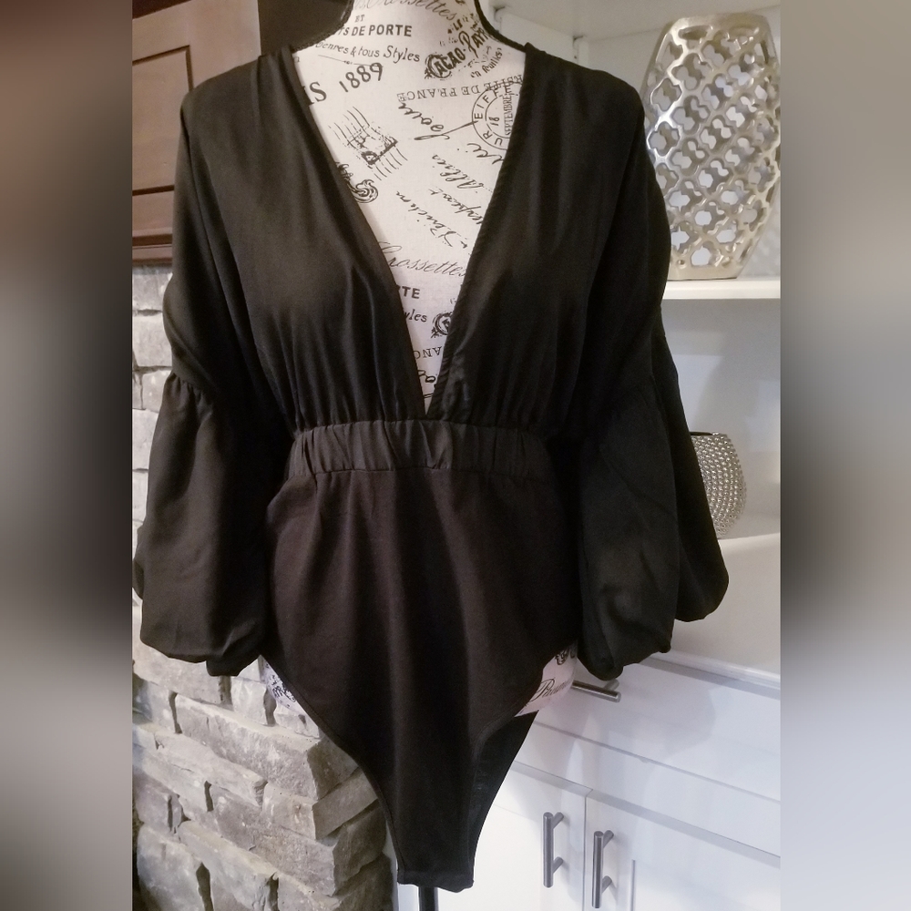 Pretty Little Thing bodysuit with puff sleeves